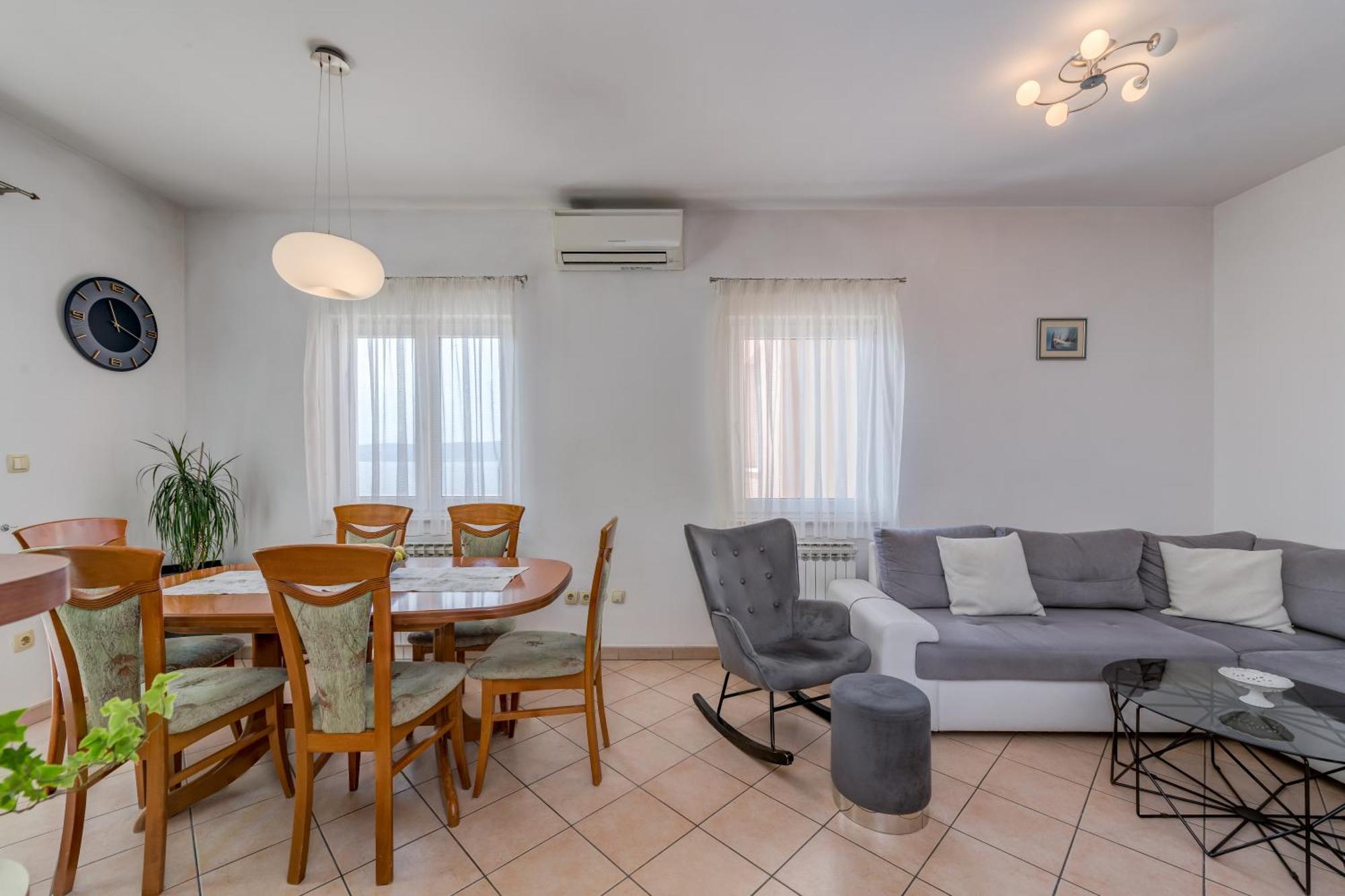 Apartment Krilo Jesenice Екстериор снимка